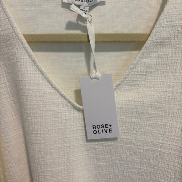 Rose & Olive White Blouse - Size Large - NWT - Picture 3 of 4